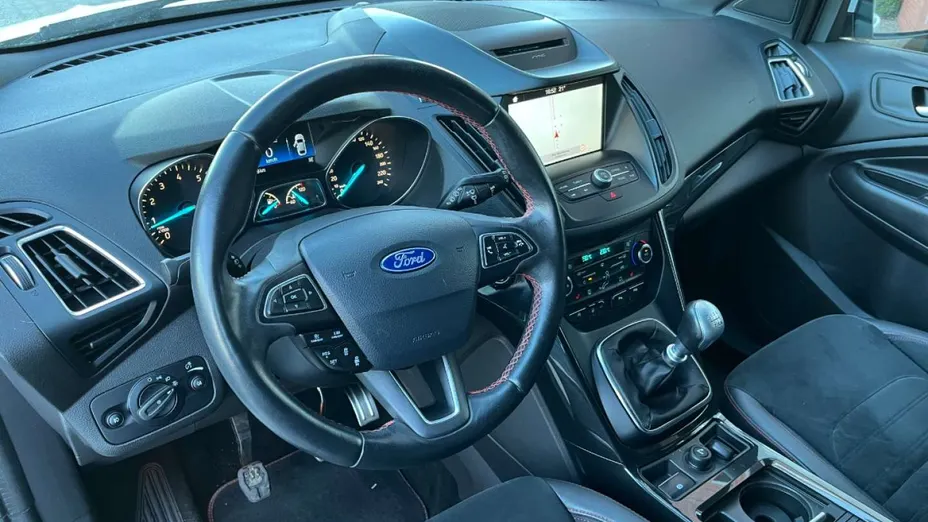 FORD Kuga -