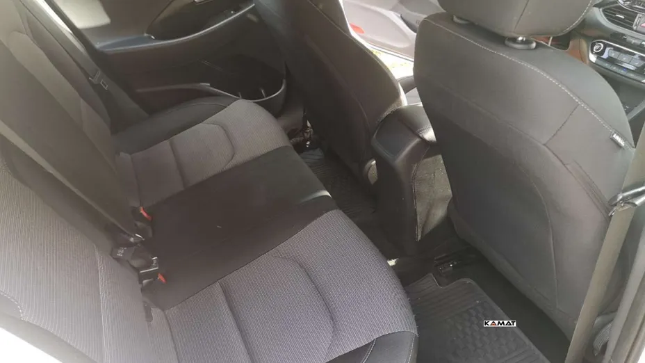 HYUNDAI i30 -