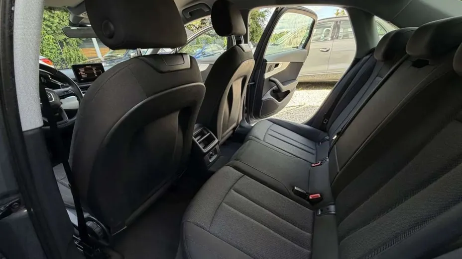 AUDI A4 -