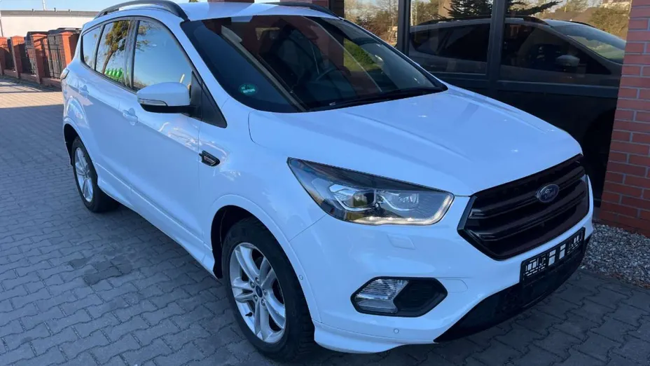 FORD Kuga -