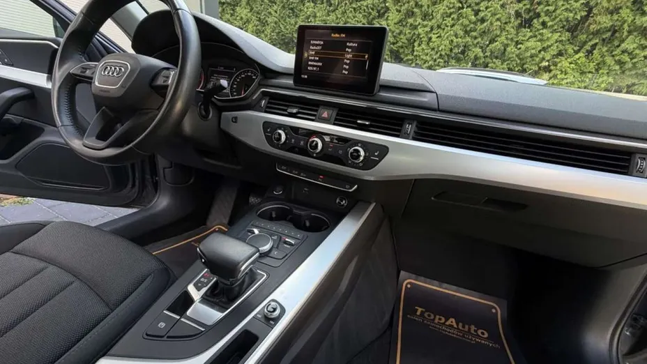 AUDI A4 -