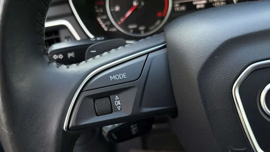 AUDI A4 -