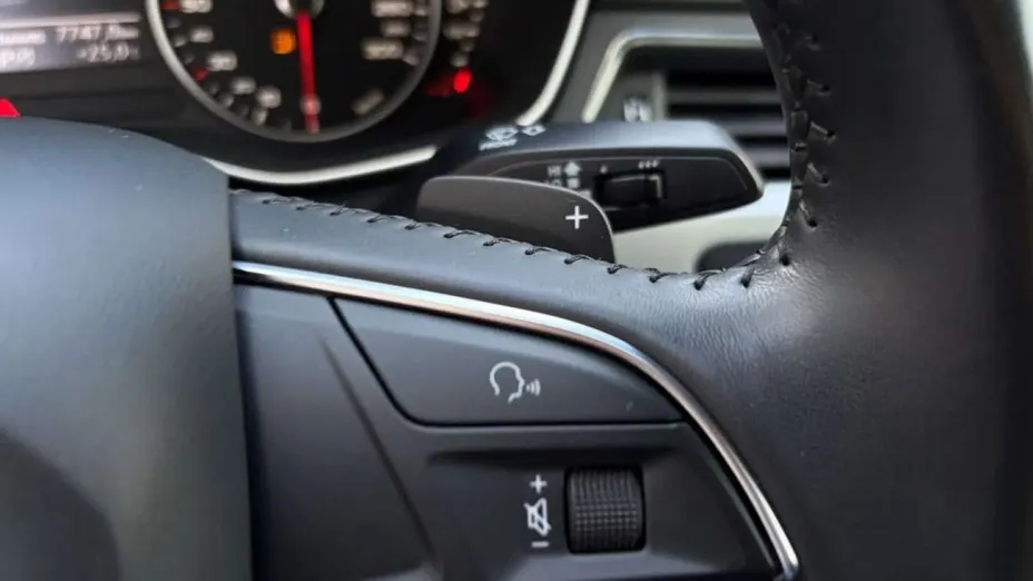 AUDI A4 -