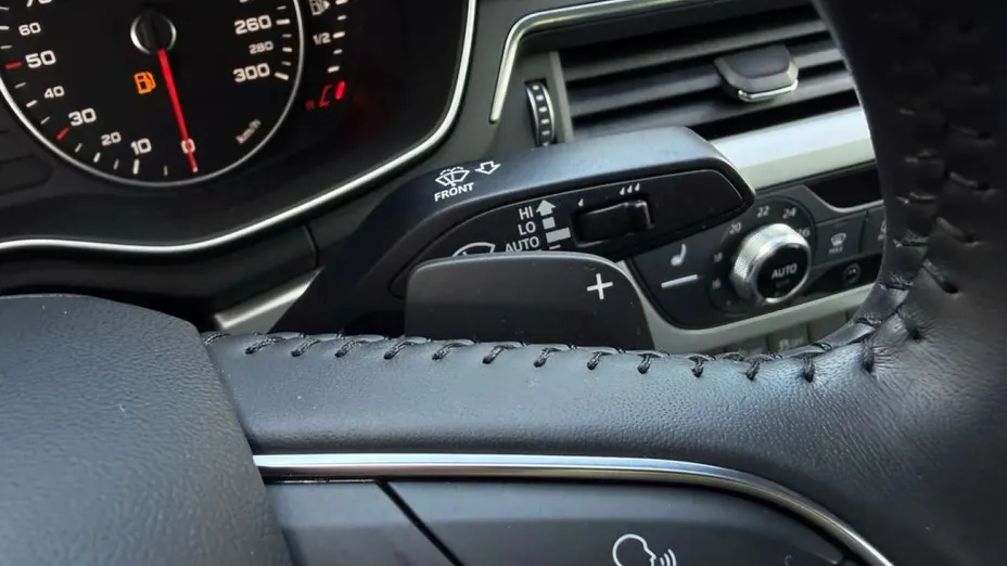 AUDI A4 -