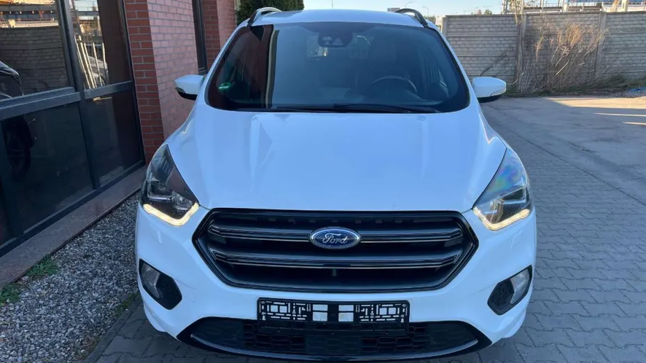 FORD Kuga -