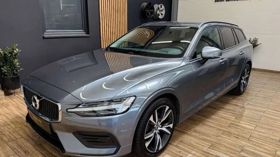 VOLVO V60 -