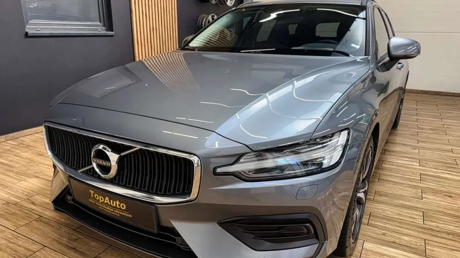 VOLVO V60 -