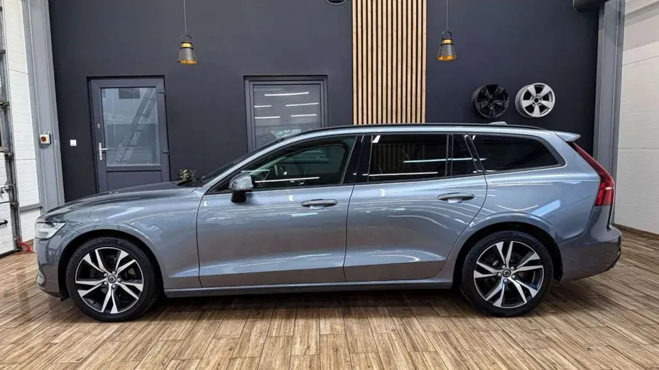 VOLVO V60 -