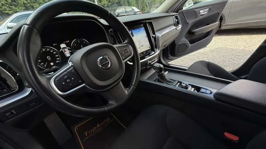 VOLVO V60 -