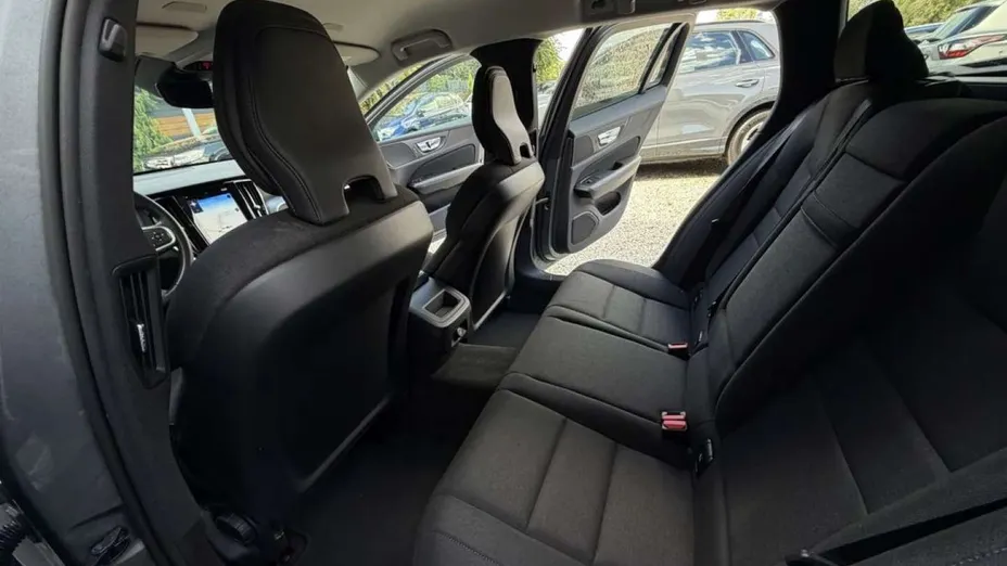 VOLVO V60 -