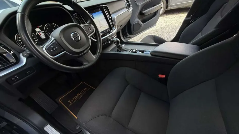 VOLVO V60 -
