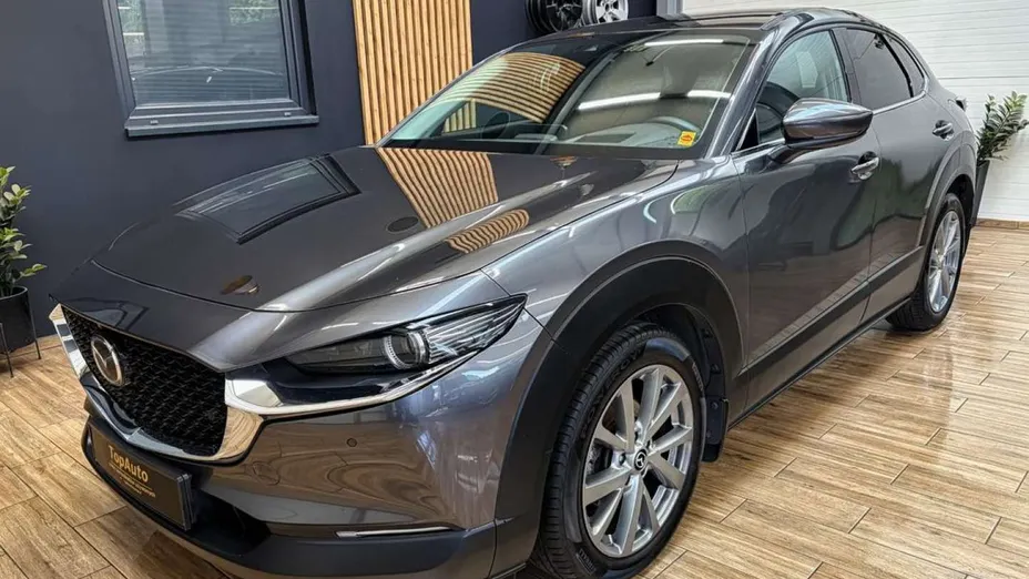 MAZDA CX-30 -