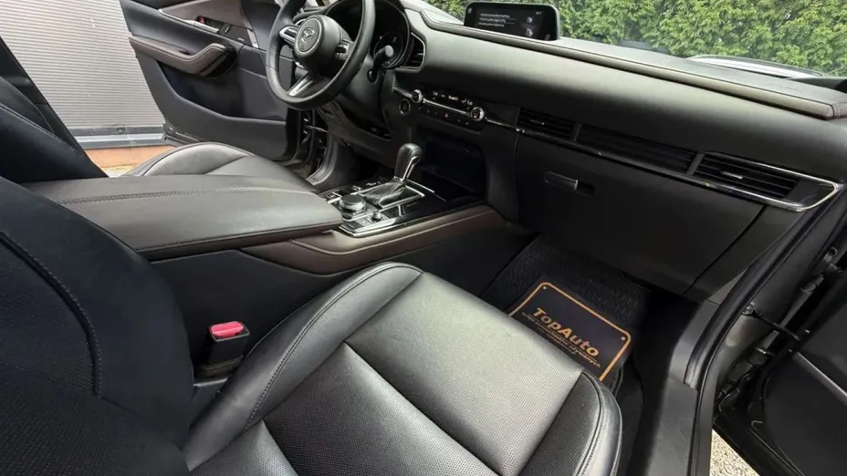 MAZDA CX-30 -