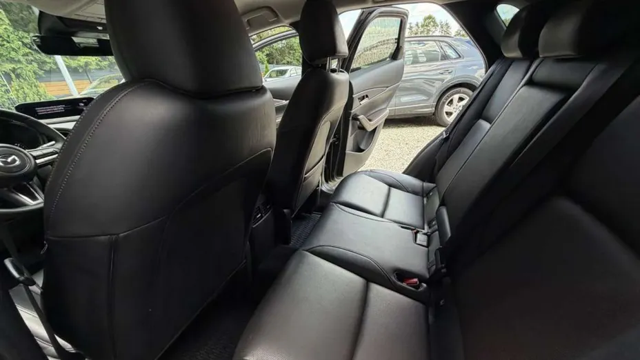 MAZDA CX-30 -