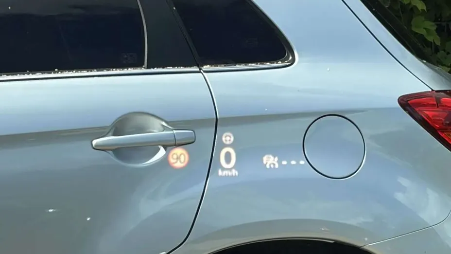 MAZDA CX-30 -