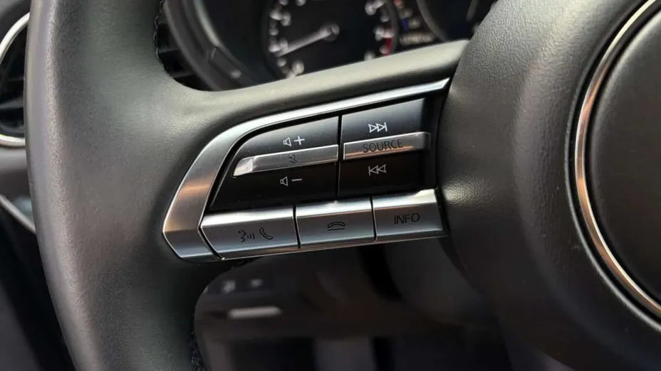 MAZDA CX-30 -