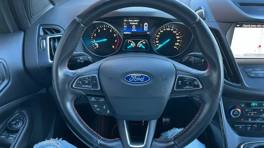 FORD Kuga -