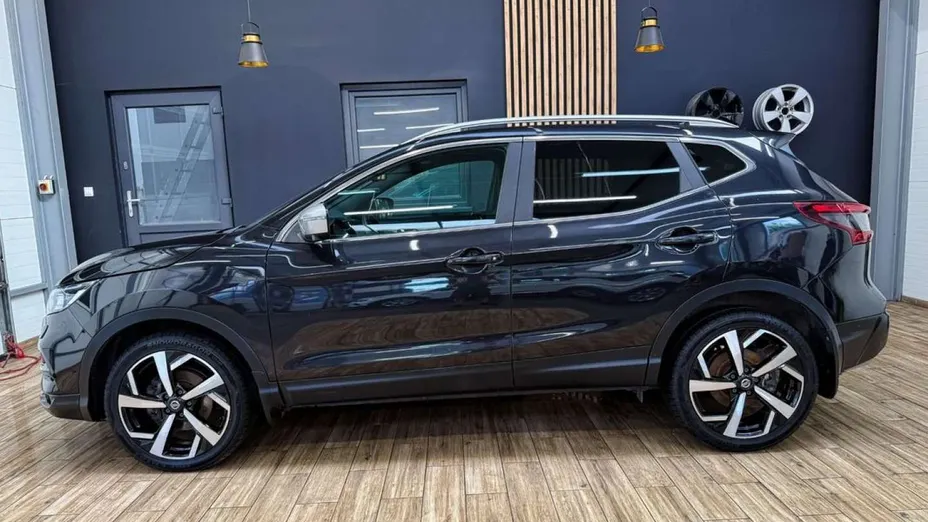 NISSAN Qashqai -