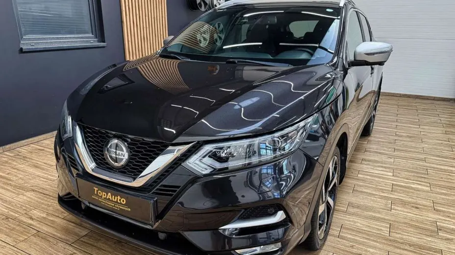 NISSAN Qashqai -