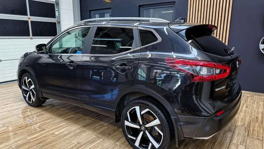 NISSAN Qashqai -
