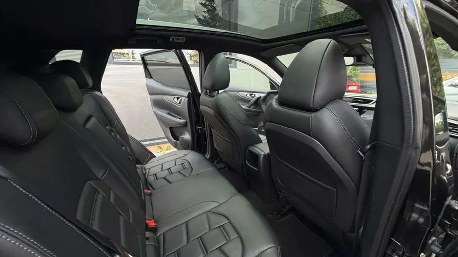 NISSAN Qashqai -