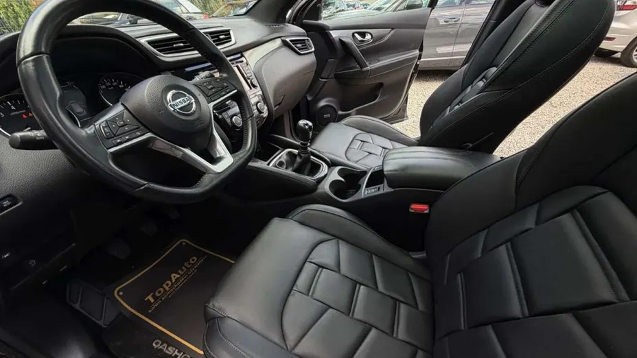 NISSAN Qashqai -