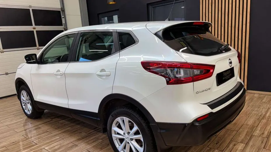 NISSAN Qashqai -