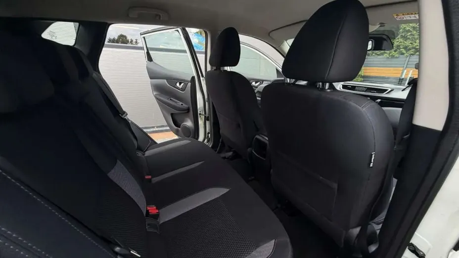 NISSAN Qashqai -