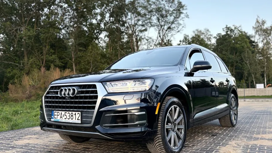 AUDI Q7 -