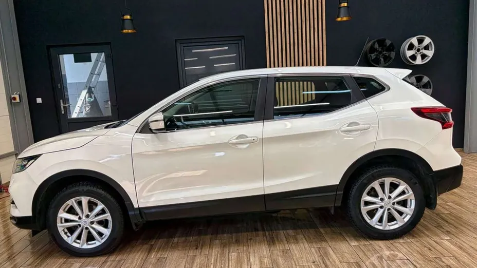 NISSAN Qashqai -