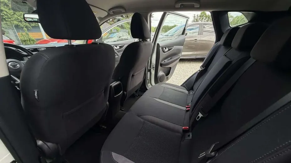 NISSAN Qashqai -