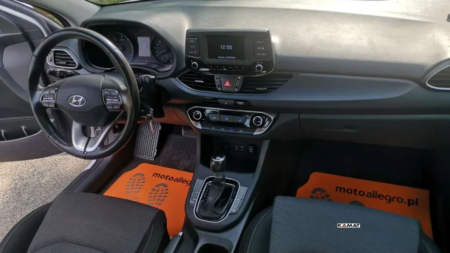 HYUNDAI i30 -