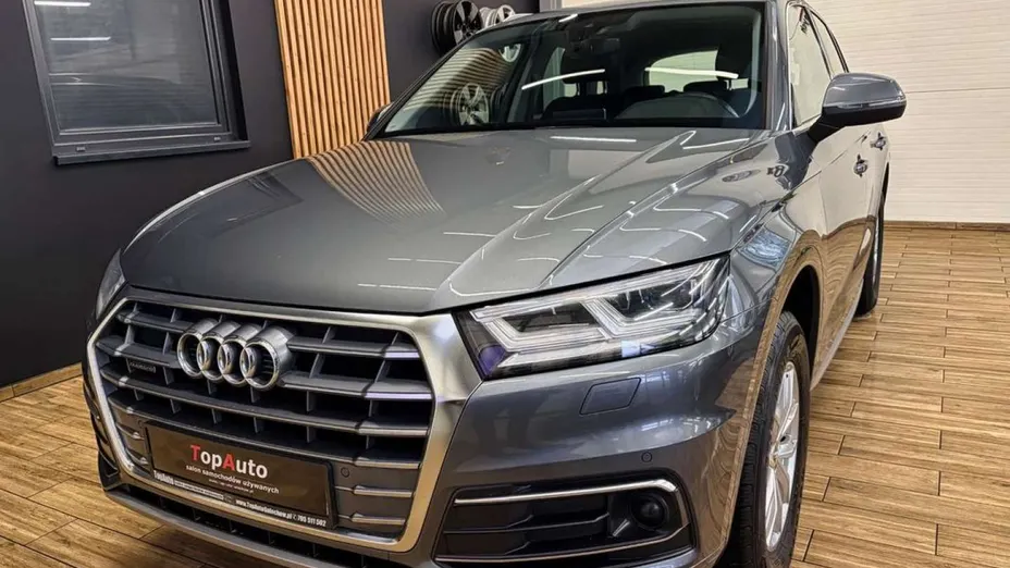 AUDI Q5 -