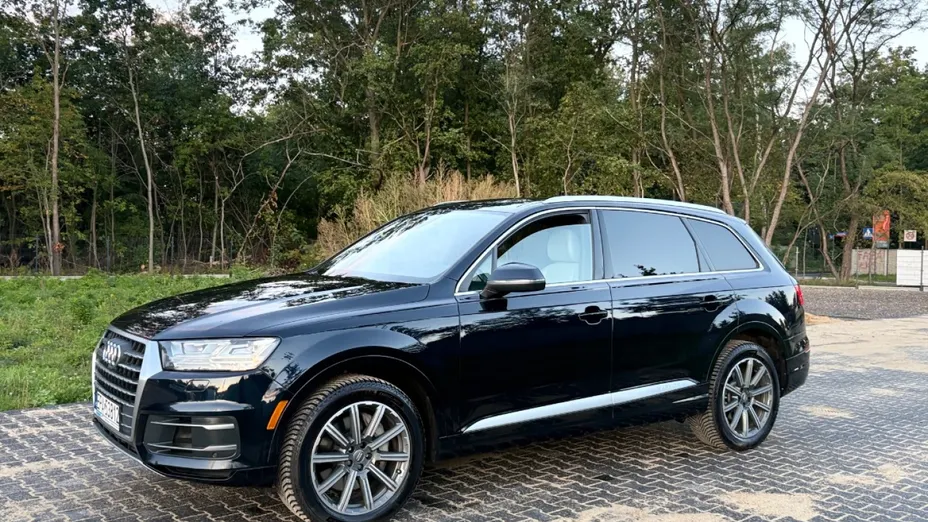 AUDI Q7 -