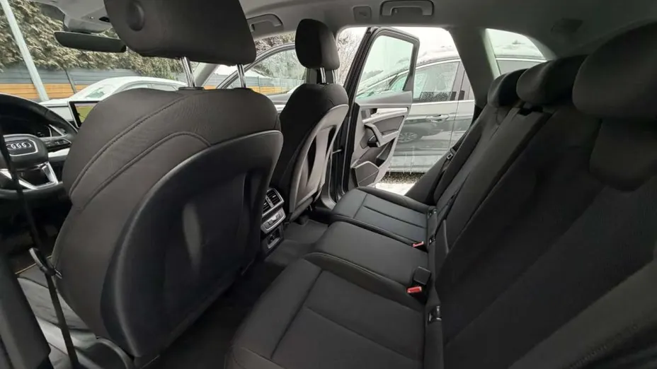 AUDI Q5 -