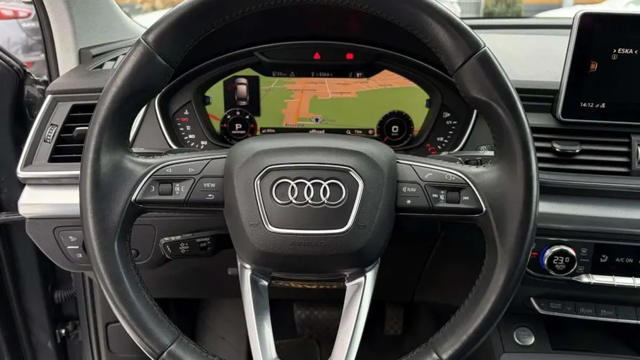 AUDI Q5 -