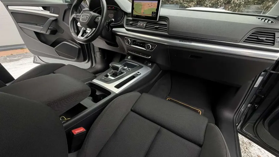 AUDI Q5 -