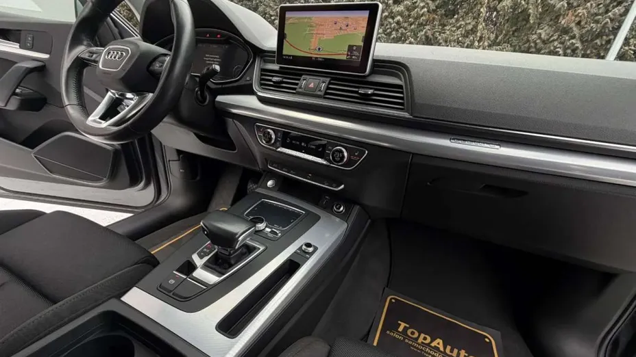 AUDI Q5 -