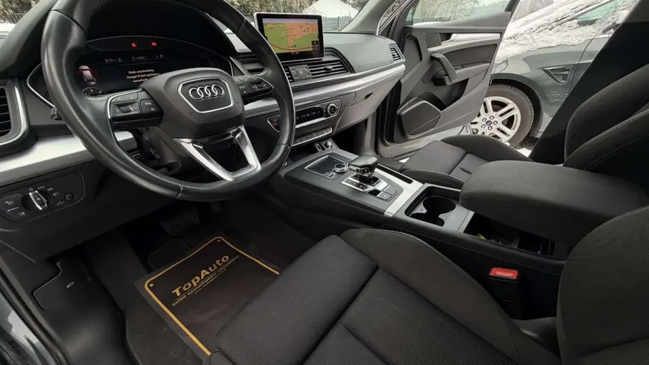 AUDI Q5 -