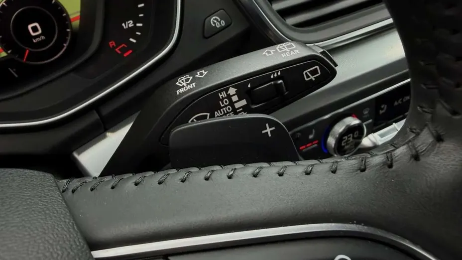AUDI Q5 -