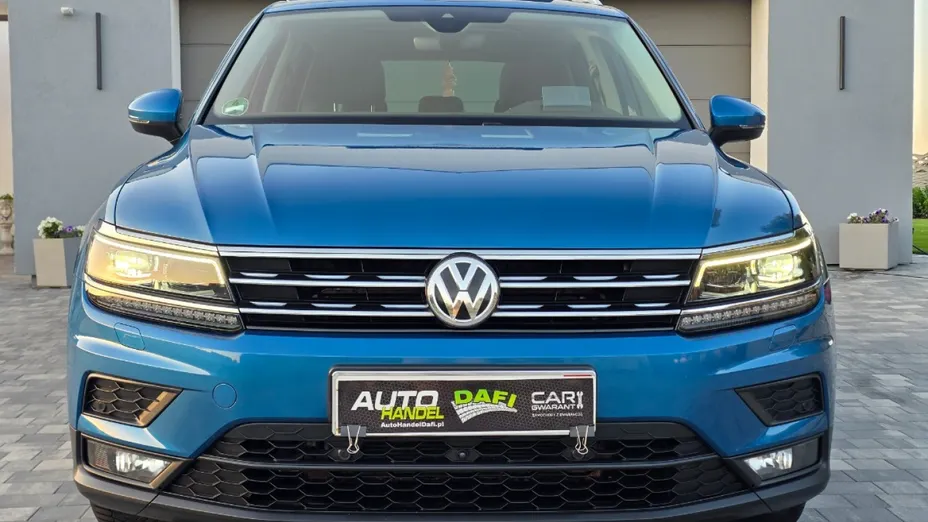 VOLKSWAGEN Tiguan -