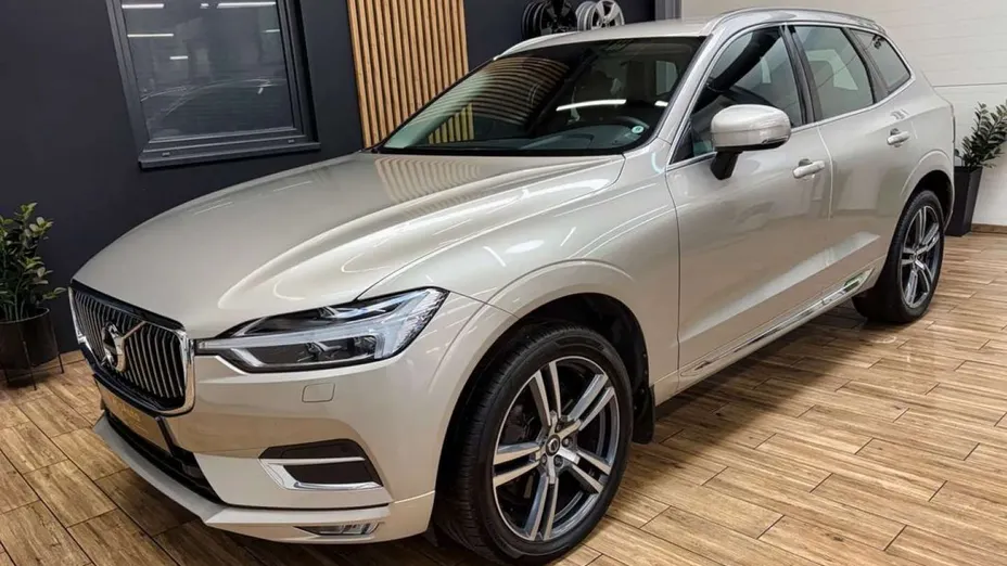 VOLVO XC60 -
