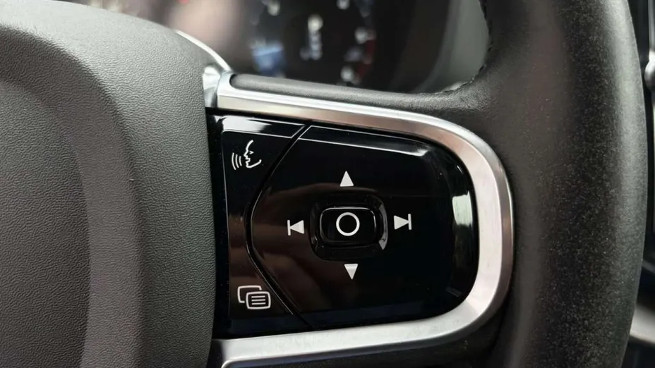 VOLVO XC60 -