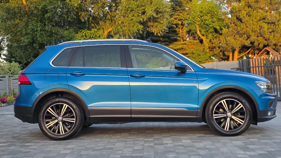 VOLKSWAGEN Tiguan -