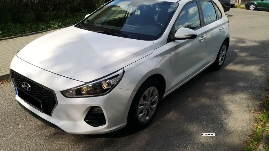 HYUNDAI i30 -