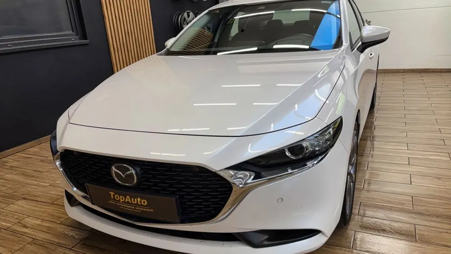 MAZDA 3 -
