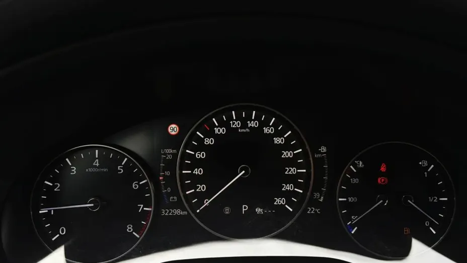 MAZDA 3 -