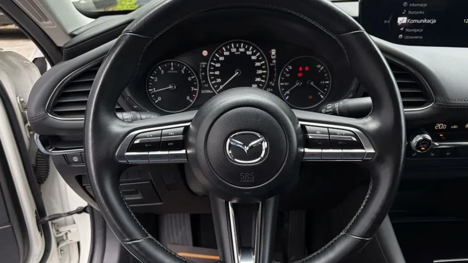 MAZDA 3 -