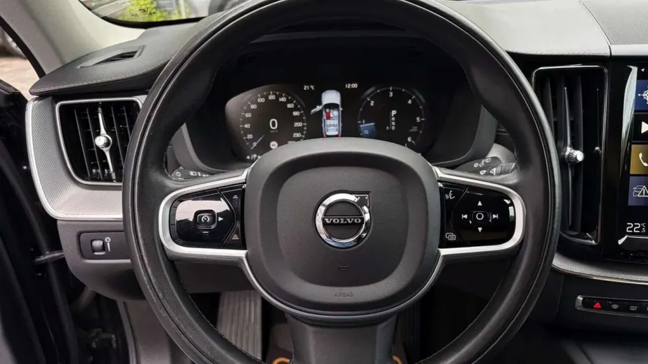 VOLVO XC60 -