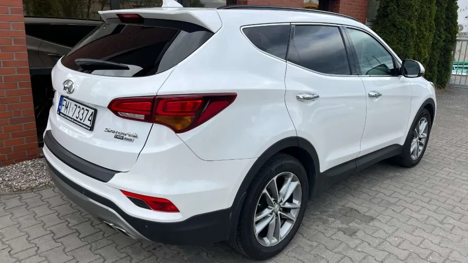 HYUNDAI Santa Fe -